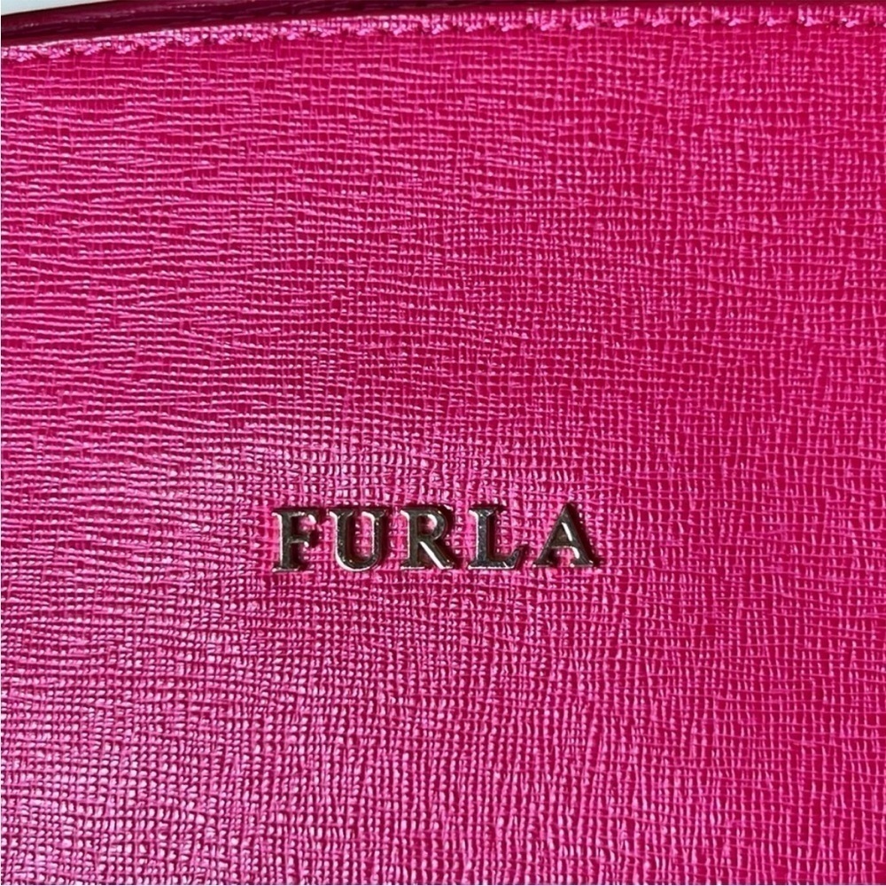 Furla Julia Tote Shoulder Bag with Matching Zip Pouch in Barbie Pink Leather EUC - Picture 10 of 16